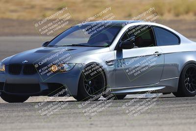 media/Sep-20-2025-Extreme Speed (Sat) [[1fcc23683c]]/Silver (Beginner)/Session 3 (Offramp)/